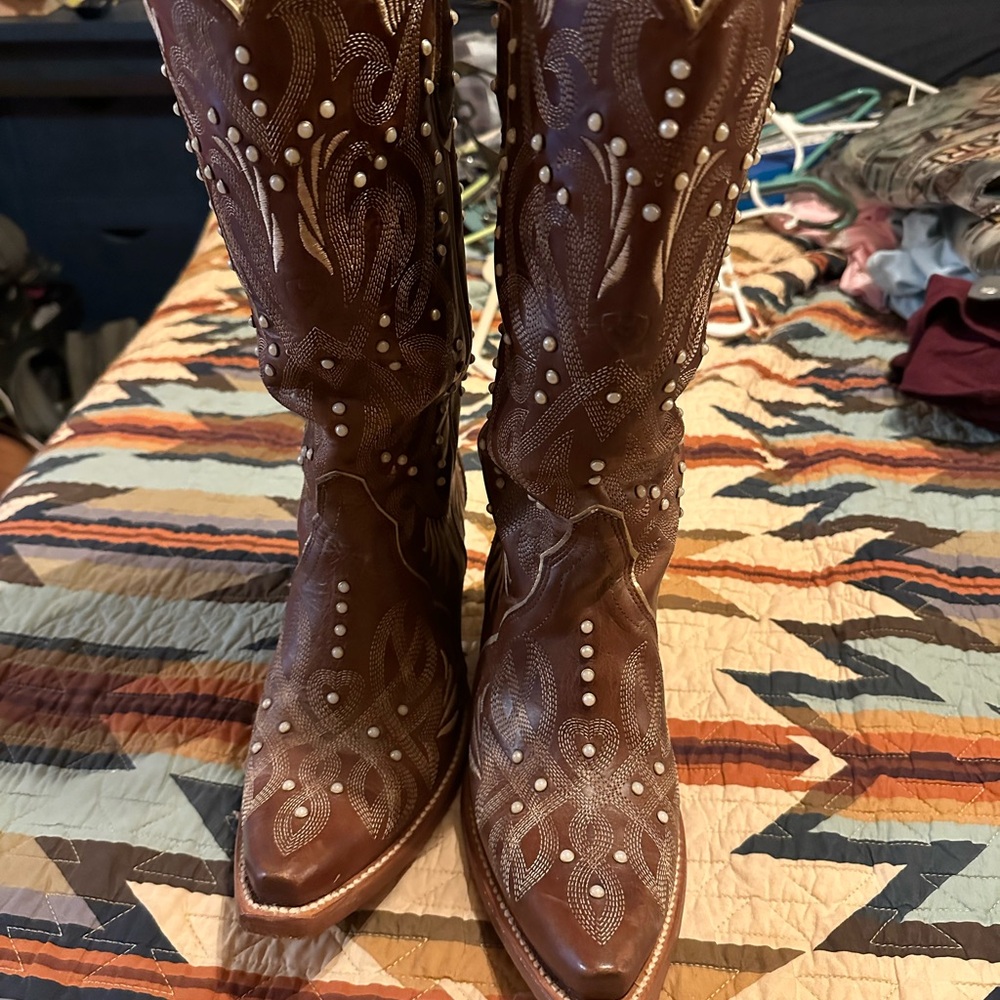 Brown Western Embroidered Women's Boots